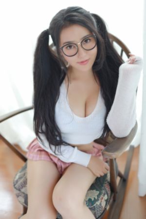 免费看年轻漂亮的大美女_电影无删减版